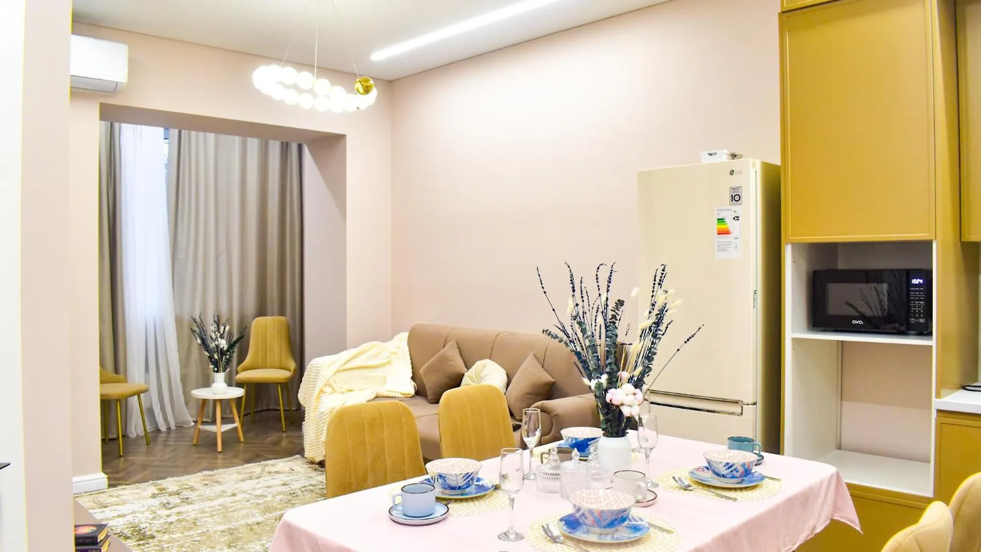 Комфорт Сити Almaty Apartment